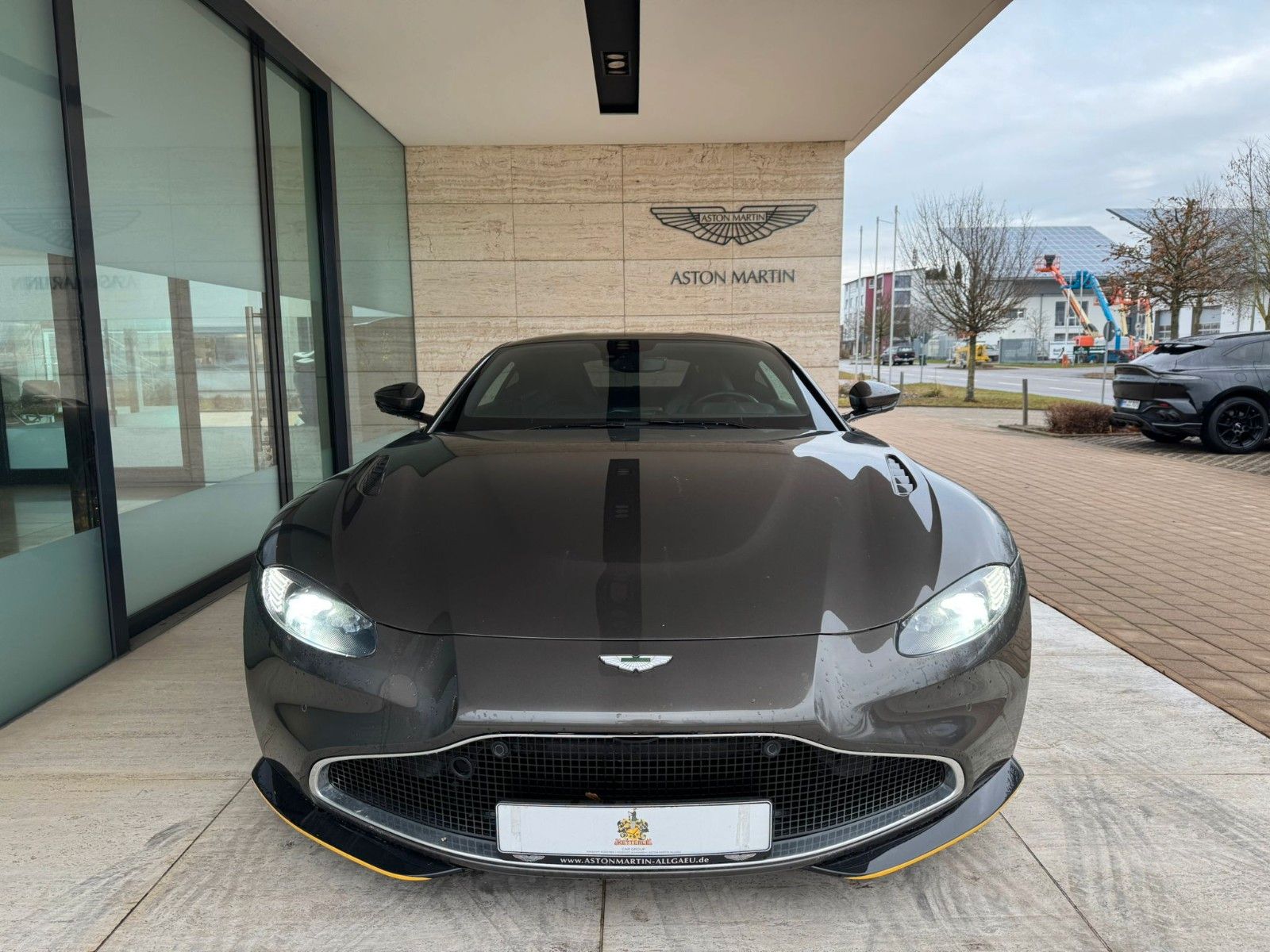 Fahrzeugabbildung Aston Martin V8 Vantage 007 Edition *Aston Martin Memmingen*