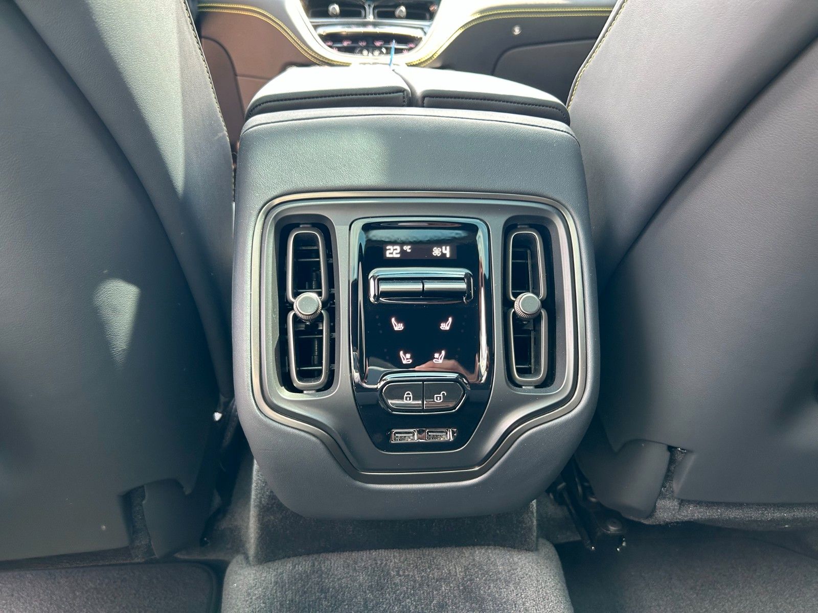 Fahrzeugabbildung Aston Martin DBX707 - Aston Martin Memmingen