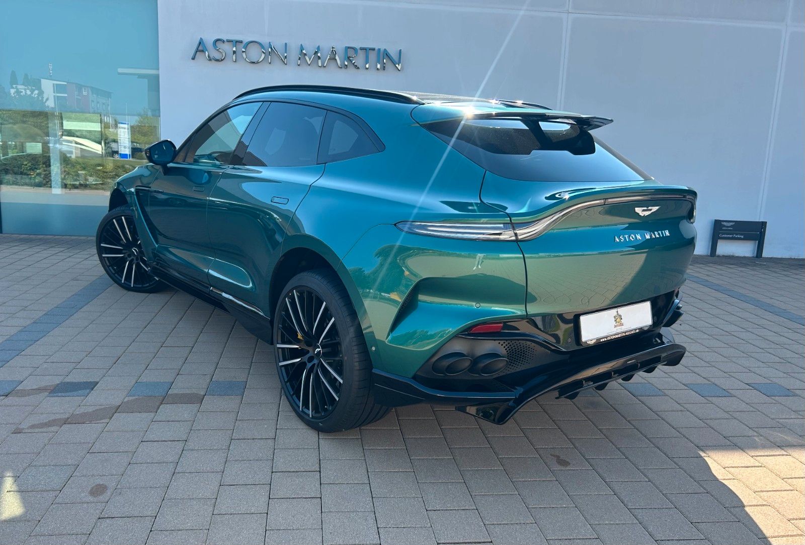 Fahrzeugabbildung Aston Martin DBX707 - Aston Martin Memmingen