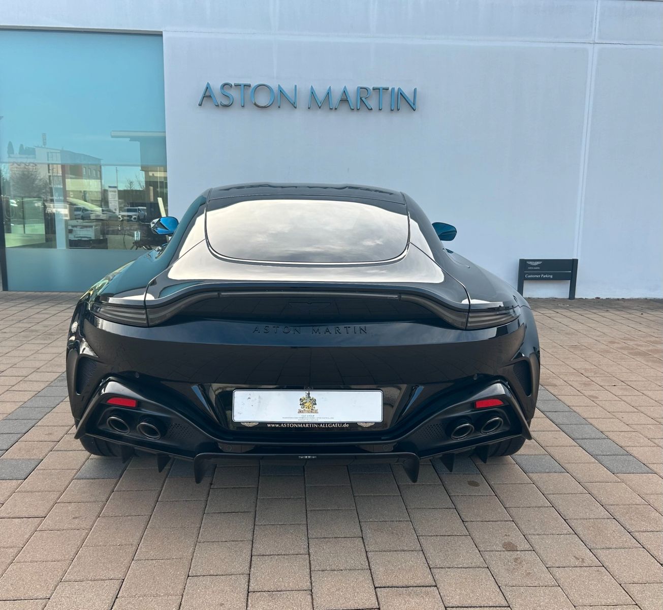 Fahrzeugabbildung Aston Martin V8 Vantage Next Generation