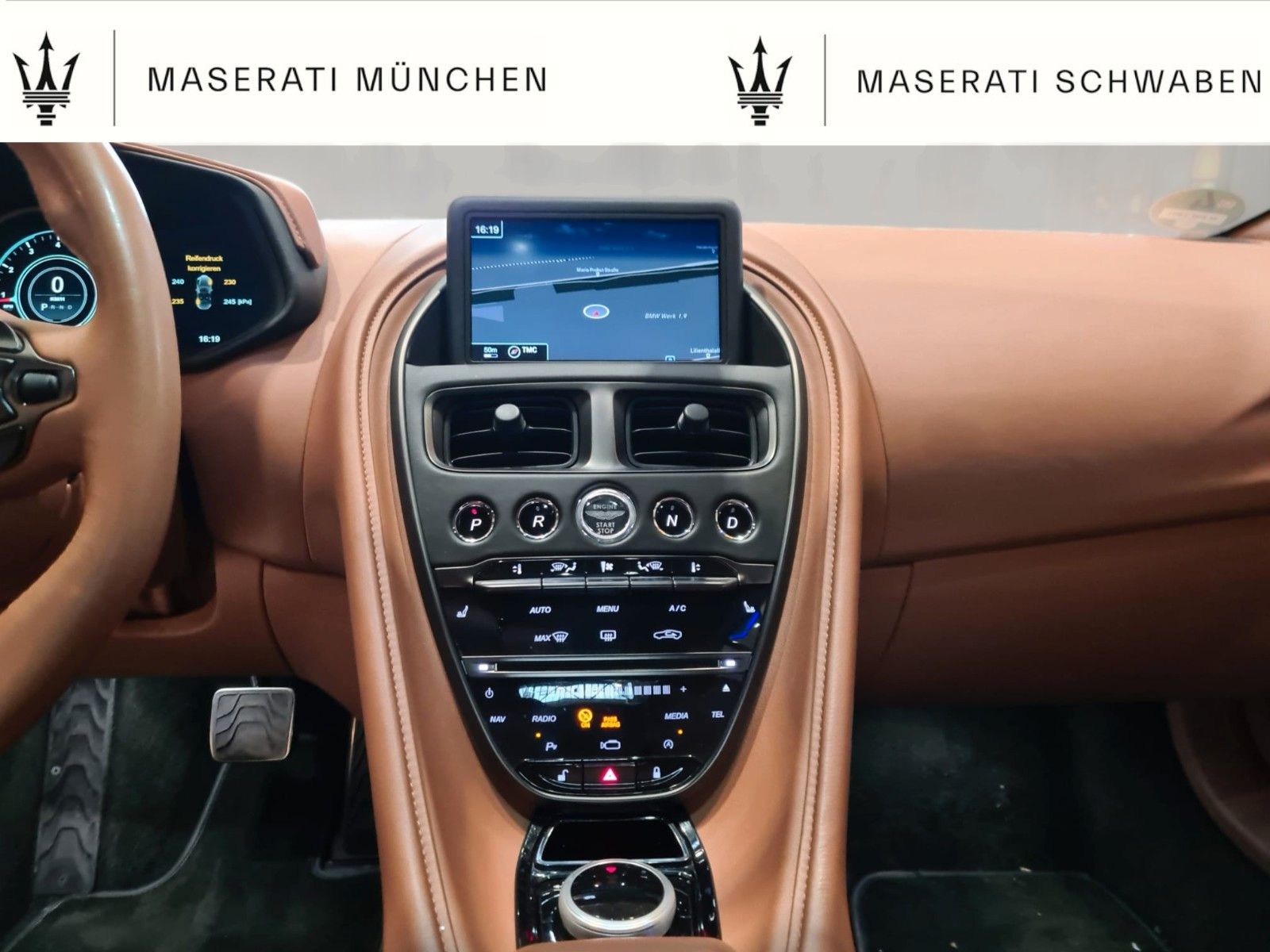 Fahrzeugabbildung Aston Martin DB11 Volante/BRD-Fahrzeug/ Scheckheft