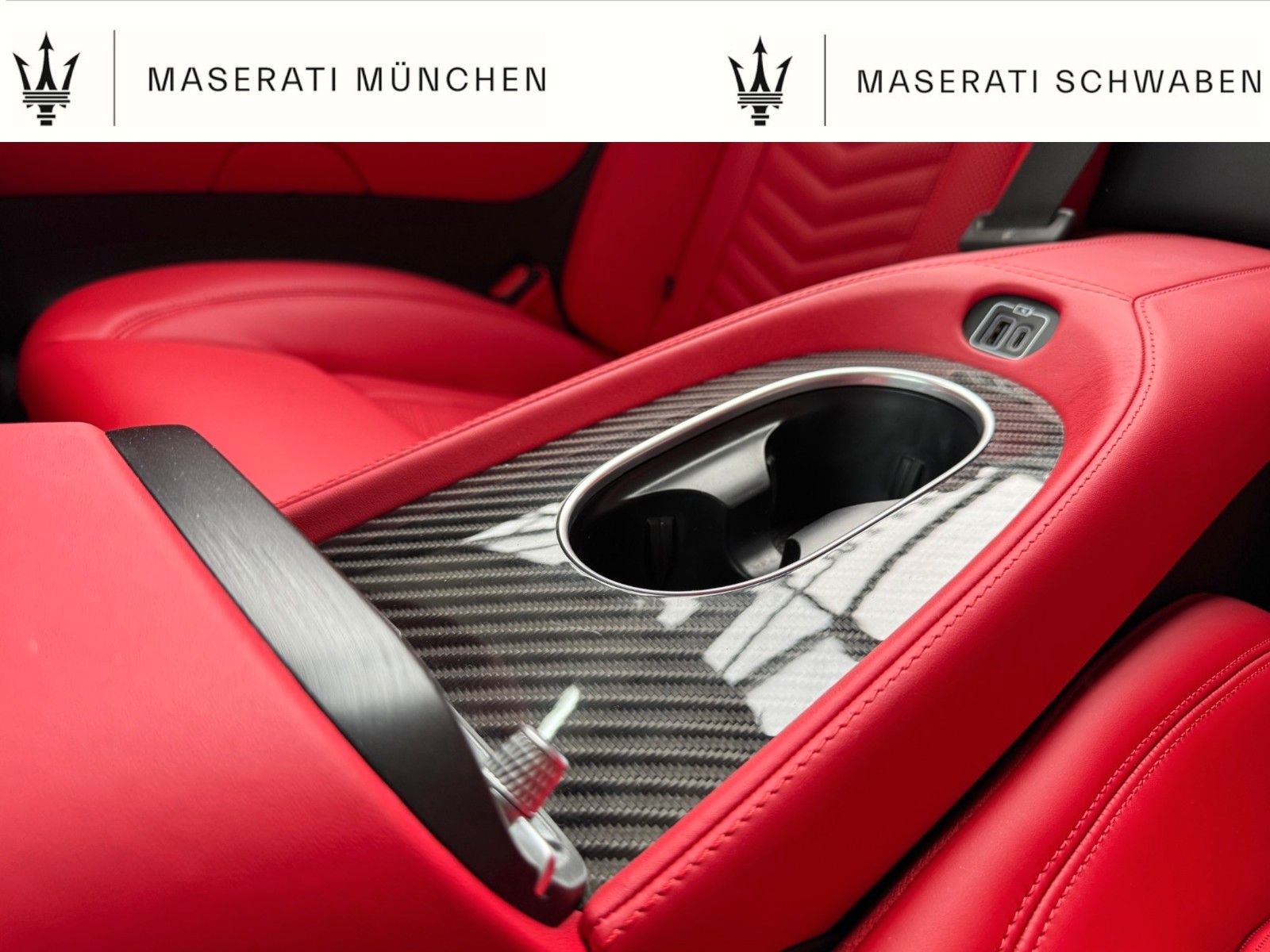 Fahrzeugabbildung Maserati GranCabrio Modena/ MY26/ Wartung inkl/ Kofferset