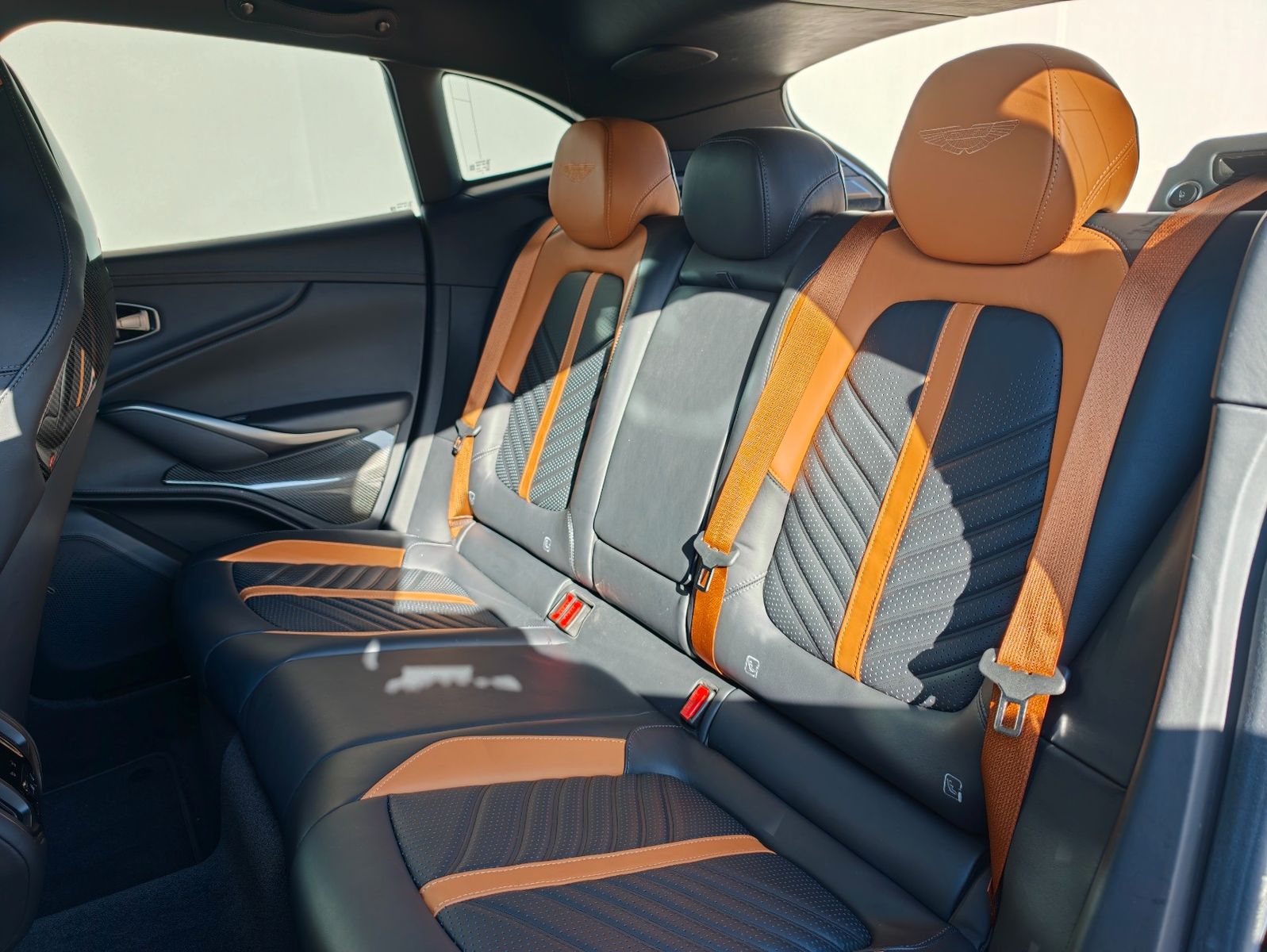 Fahrzeugabbildung Aston Martin DBX 4.0 V8 DBX707