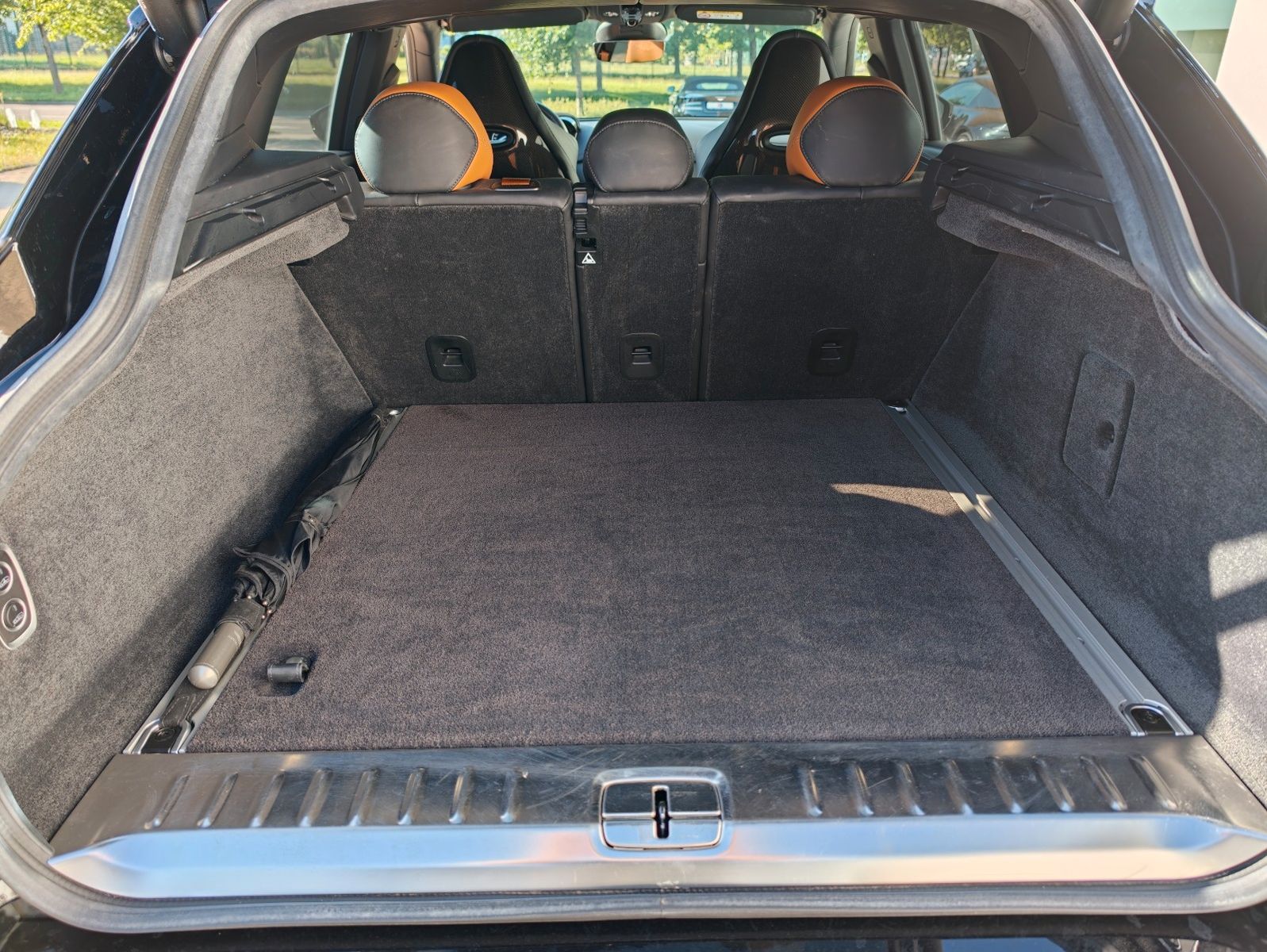 Fahrzeugabbildung Aston Martin DBX 4.0 V8 DBX707