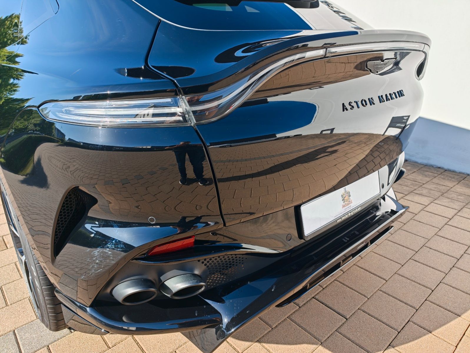 Fahrzeugabbildung Aston Martin DBX 4.0 V8 DBX707