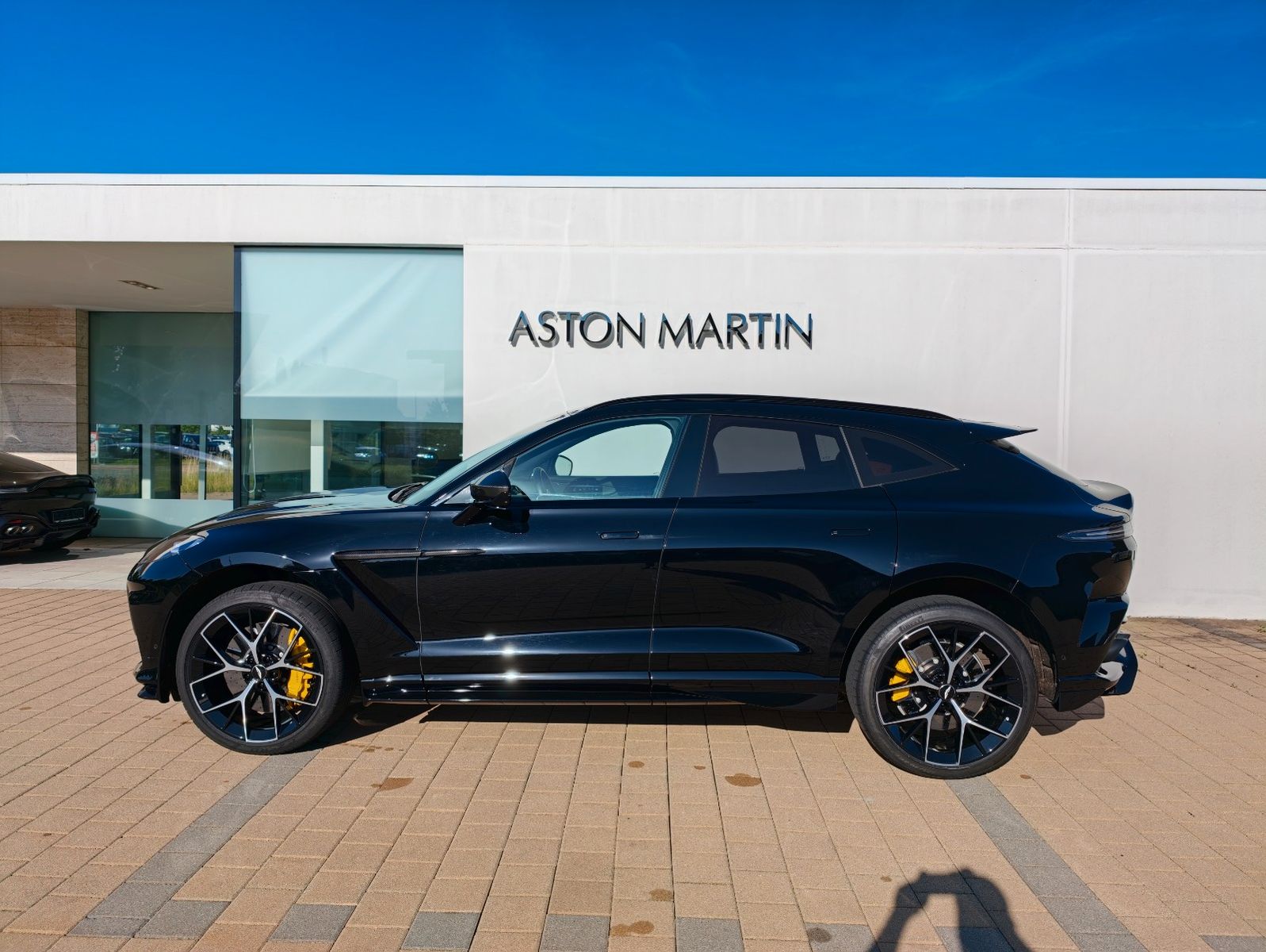 Fahrzeugabbildung Aston Martin DBX 4.0 V8 DBX707
