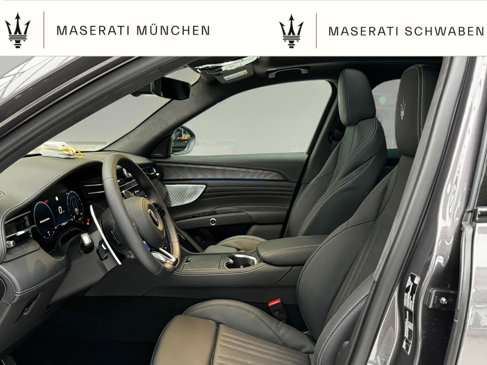 Fahrzeugabbildung Maserati Grecale Modena MY26/360°/Klima+Wartungspaket